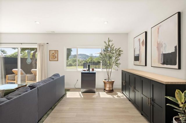 9081 Inverness, Santee, CA 92071