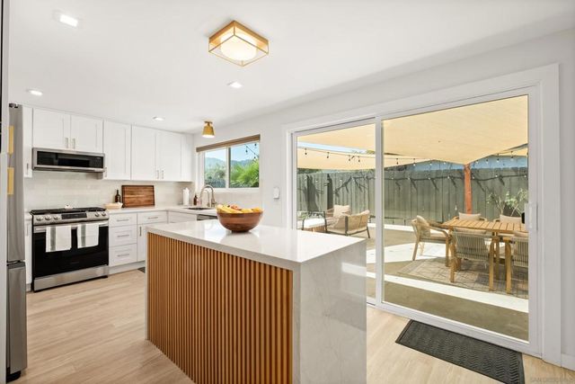 9081 Inverness, Santee, CA 92071