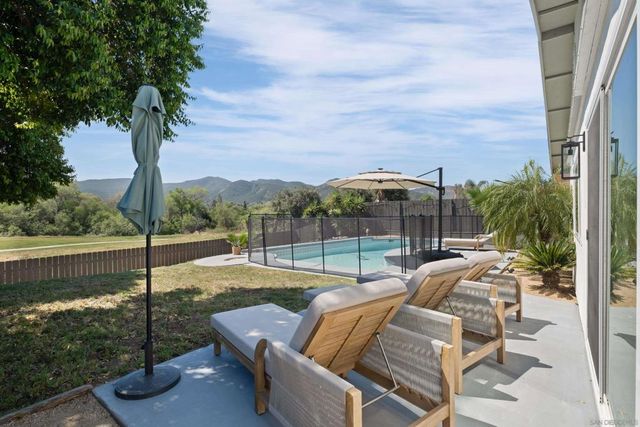 9081 Inverness, Santee, CA 92071