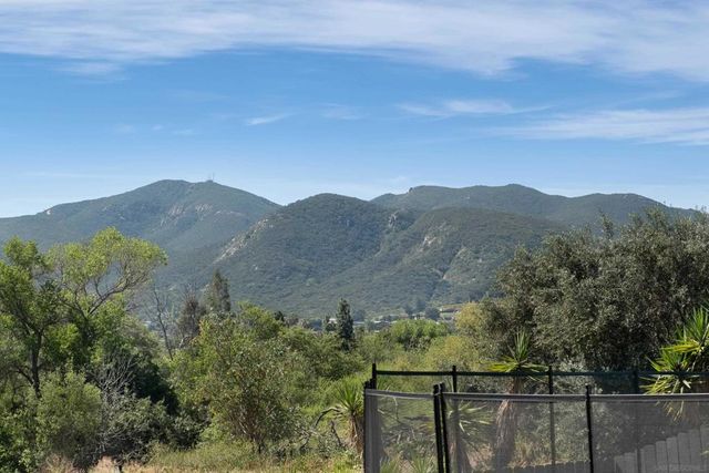 9081 Inverness, Santee, CA 92071