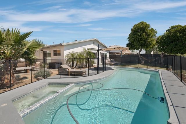 9081 Inverness, Santee, CA 92071