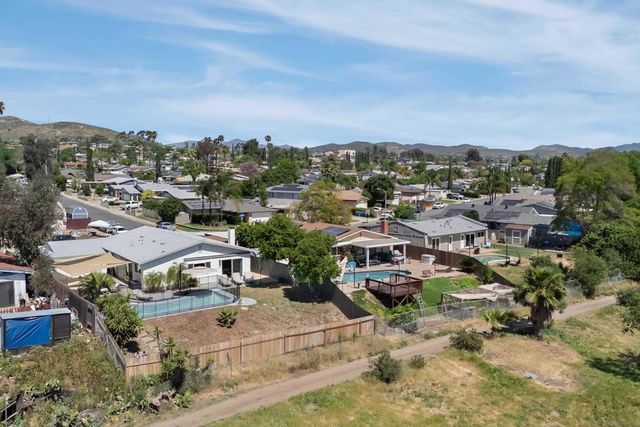 9081 Inverness, Santee, CA 92071