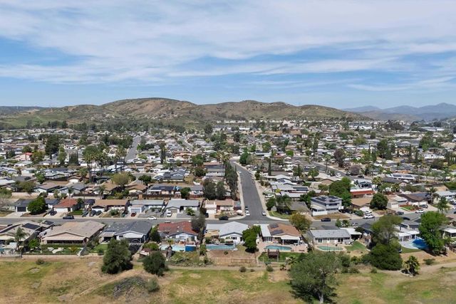 9081 Inverness, Santee, CA 92071