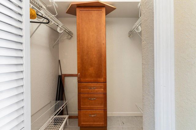 2201 SE 9th Street 107, Pompano Beach, FL 33062