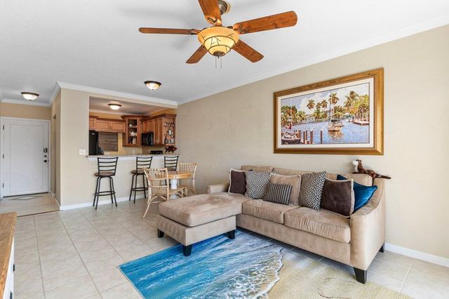 2201 SE 9th Street 107, Pompano Beach, FL 33062