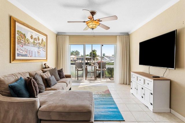 2201 SE 9th Street 107, Pompano Beach, FL 33062