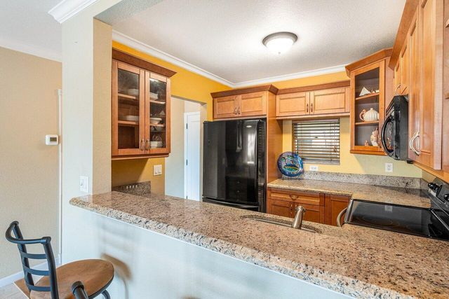 2201 SE 9th Street 107, Pompano Beach, FL 33062
