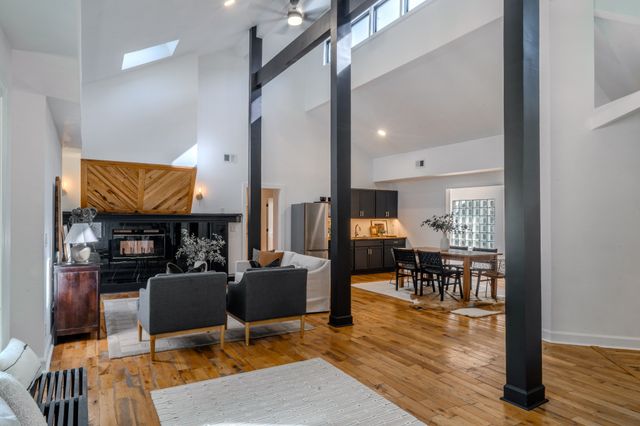 3704 Homeland Dr, Nashville, TN 37218