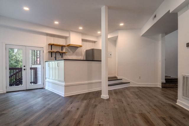 3704 Homeland Dr, Nashville, TN 37218