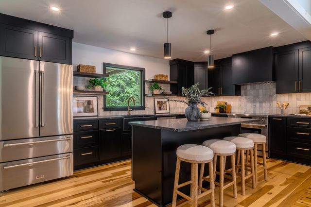 3704 Homeland Dr, Nashville, TN 37218