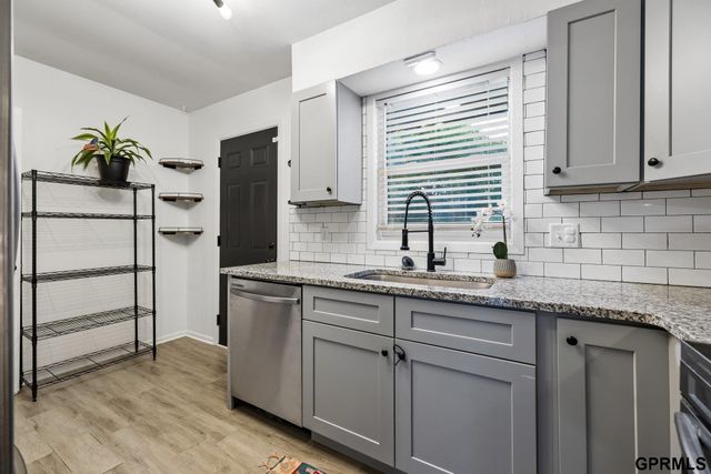6900 Lidco Court, Lincoln, NE 68507