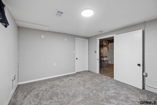 6900 Lidco Court, Lincoln, NE 68507