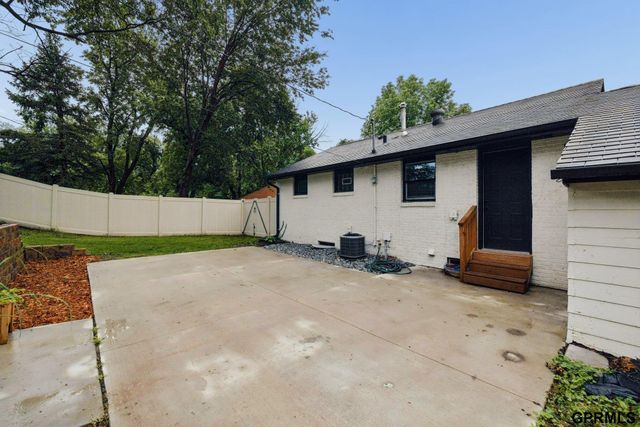 6900 Lidco Court, Lincoln, NE 68507