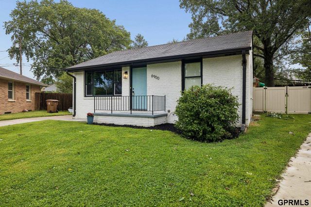 6900 Lidco Court, Lincoln, NE 68507