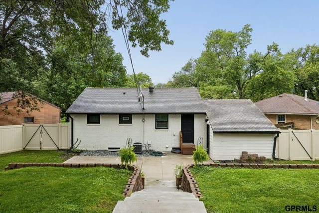6900 Lidco Court, Lincoln, NE 68507