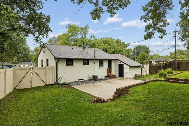 6900 Lidco Court, Lincoln, NE 68507