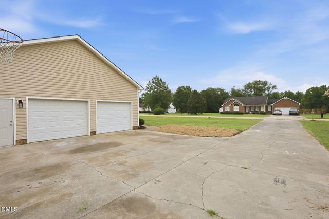 90 Fred Mcleod Lane, Coats, NC 27521