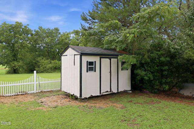 90 Fred Mcleod Lane, Coats, NC 27521