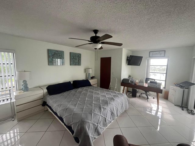 7310 Ashford Place 401, Delray Beach, FL 33446
