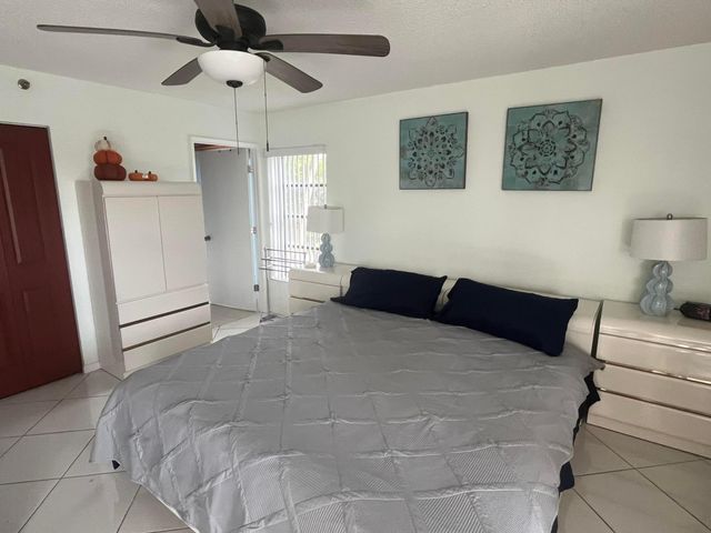 7310 Ashford Place 401, Delray Beach, FL 33446