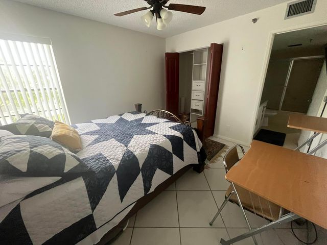 7310 Ashford Place 401, Delray Beach, FL 33446