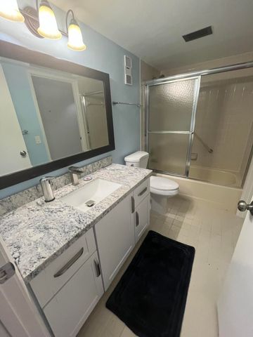 7310 Ashford Place 401, Delray Beach, FL 33446