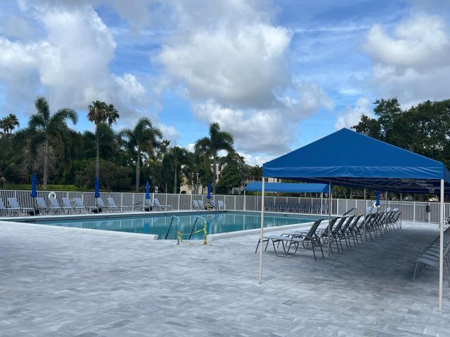7310 Ashford Place 401, Delray Beach, FL 33446