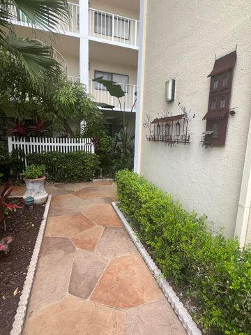 7310 Ashford Place 401, Delray Beach, FL 33446