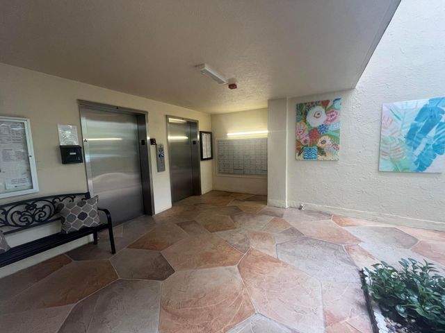 7310 Ashford Place 401, Delray Beach, FL 33446