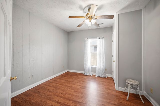 1210 S Irvine Road, Irvine, KY 40336