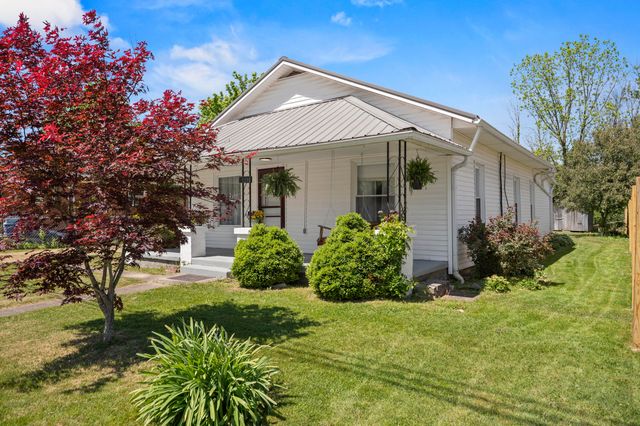 1210 S Irvine Road, Irvine, KY 40336