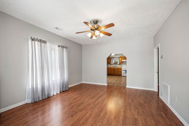 1210 S Irvine Road, Irvine, KY 40336