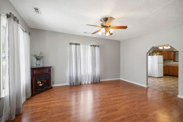 1210 S Irvine Road, Irvine, KY 40336