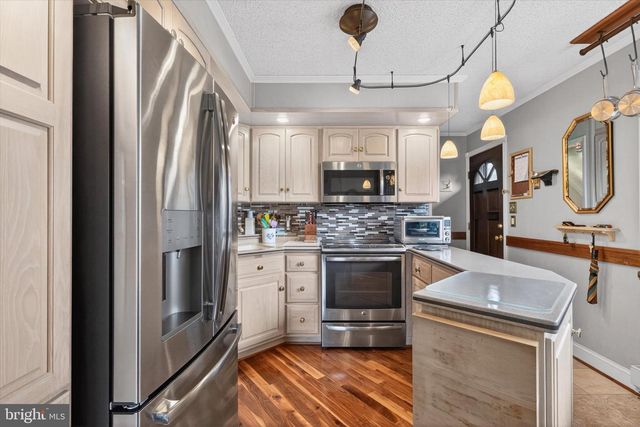 1472 BEARCAT CV, Auburn, PA 17922