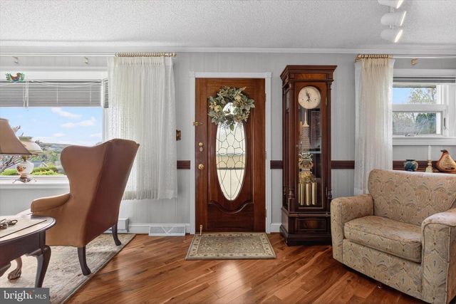 1472 BEARCAT CV, Auburn, PA 17922