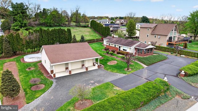 1472 BEARCAT CV, Auburn, PA 17922