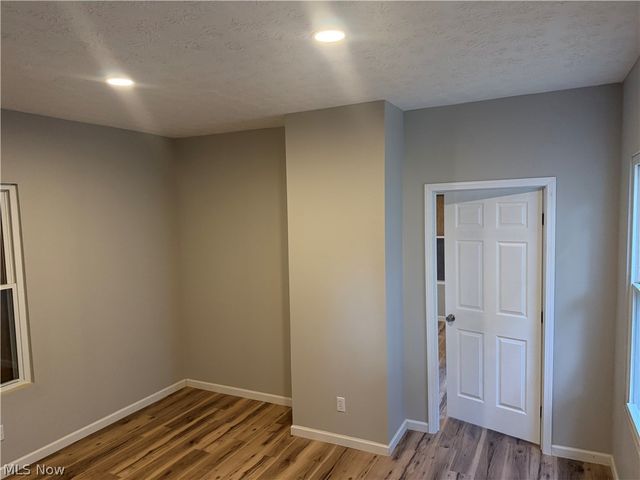 858 Forrest Drive, Akron, OH 44306