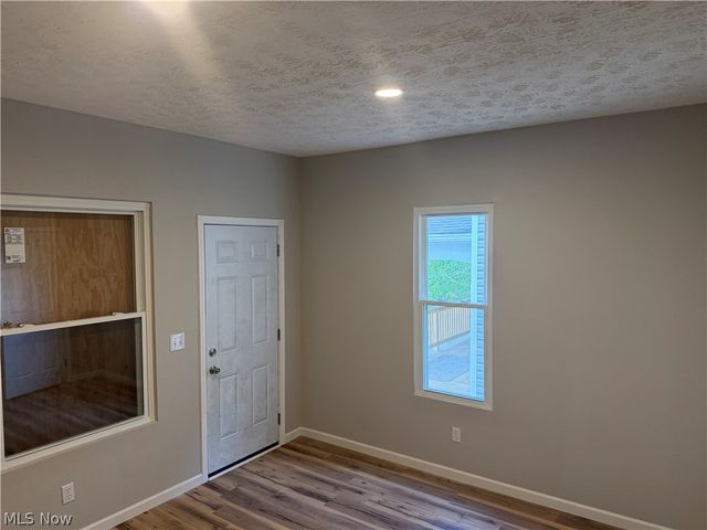 858 Forrest Drive, Akron, OH 44306