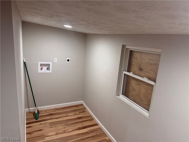 858 Forrest Drive, Akron, OH 44306