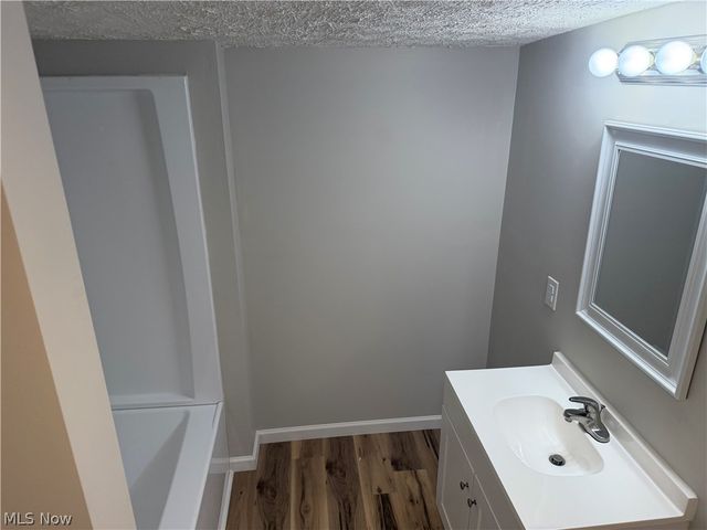 858 Forrest Drive, Akron, OH 44306