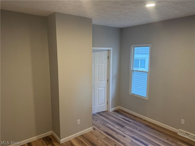 858 Forrest Drive, Akron, OH 44306