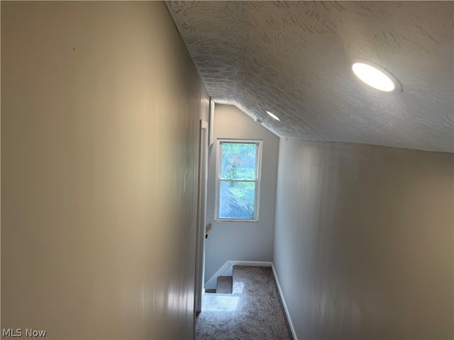 858 Forrest Drive, Akron, OH 44306