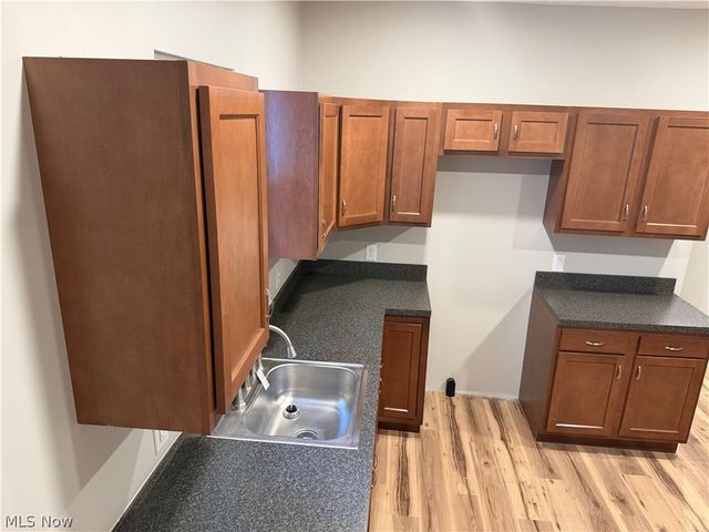 858 Forrest Drive, Akron, OH 44306