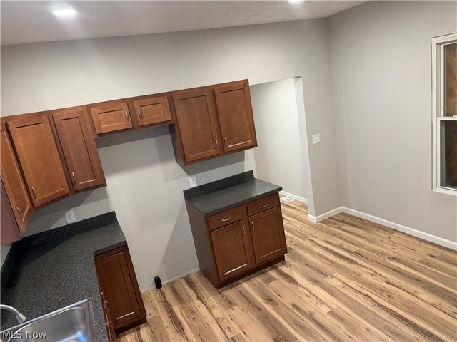 858 Forrest Drive, Akron, OH 44306