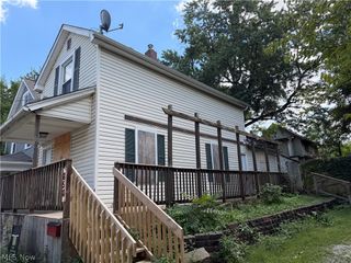 858 Forrest Drive, Akron, OH 44306