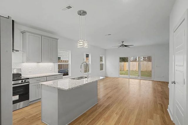 2140 18th Ave, N, Nashville, TN 37208