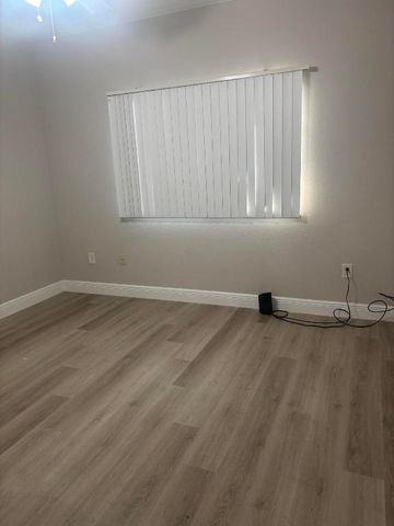 350 Crestwood Circle 106, Royal Palm Beach, FL 33411