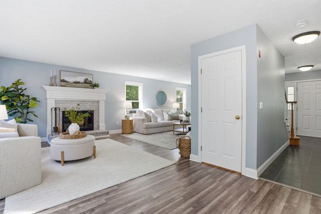 10 Ellison Drive, Bedford, NH 03110