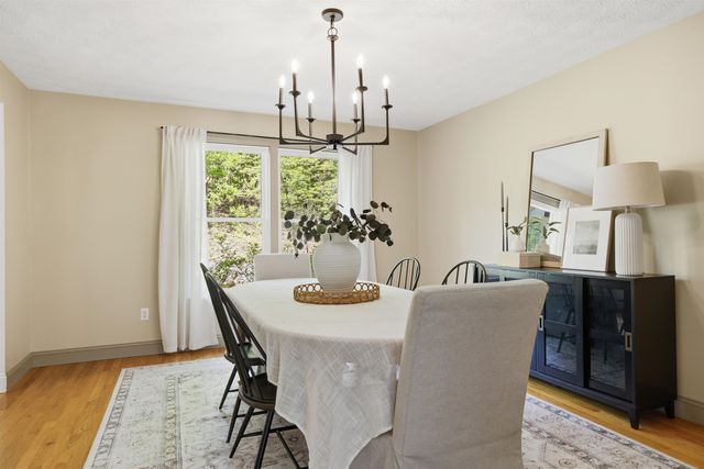 10 Ellison Drive, Bedford, NH 03110