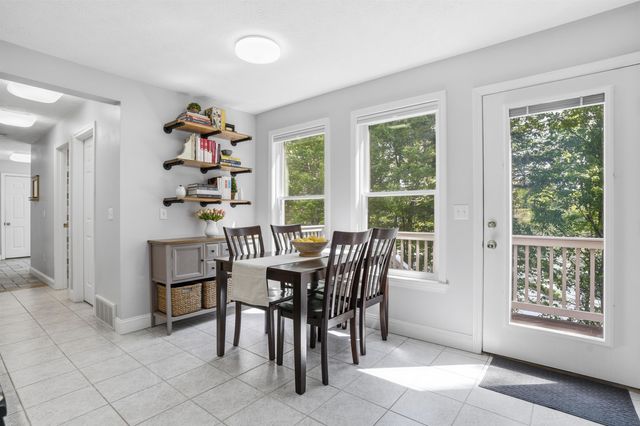 10 Ellison Drive, Bedford, NH 03110